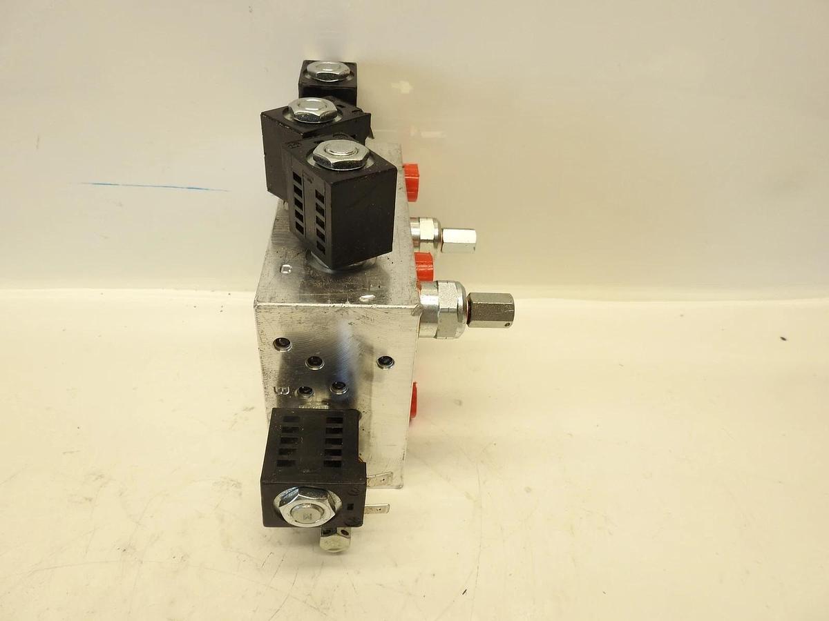 New Oem Genie JLG Terex Hydraulic Valve Assy 24627AE 24058457