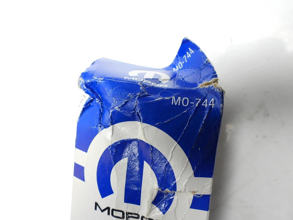 Oil Filter 8Ea M0-744 Dodge Chrysler Jeep Ram OEM 3.6 Engine 68079744AD New