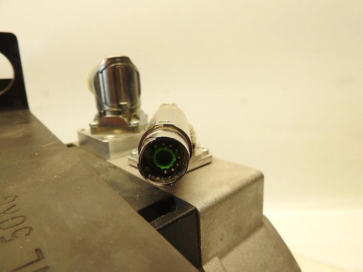 New Emerson Control Techniques 190UDA090XXHFX215240-SHPV Unimotor HD Servo Motor