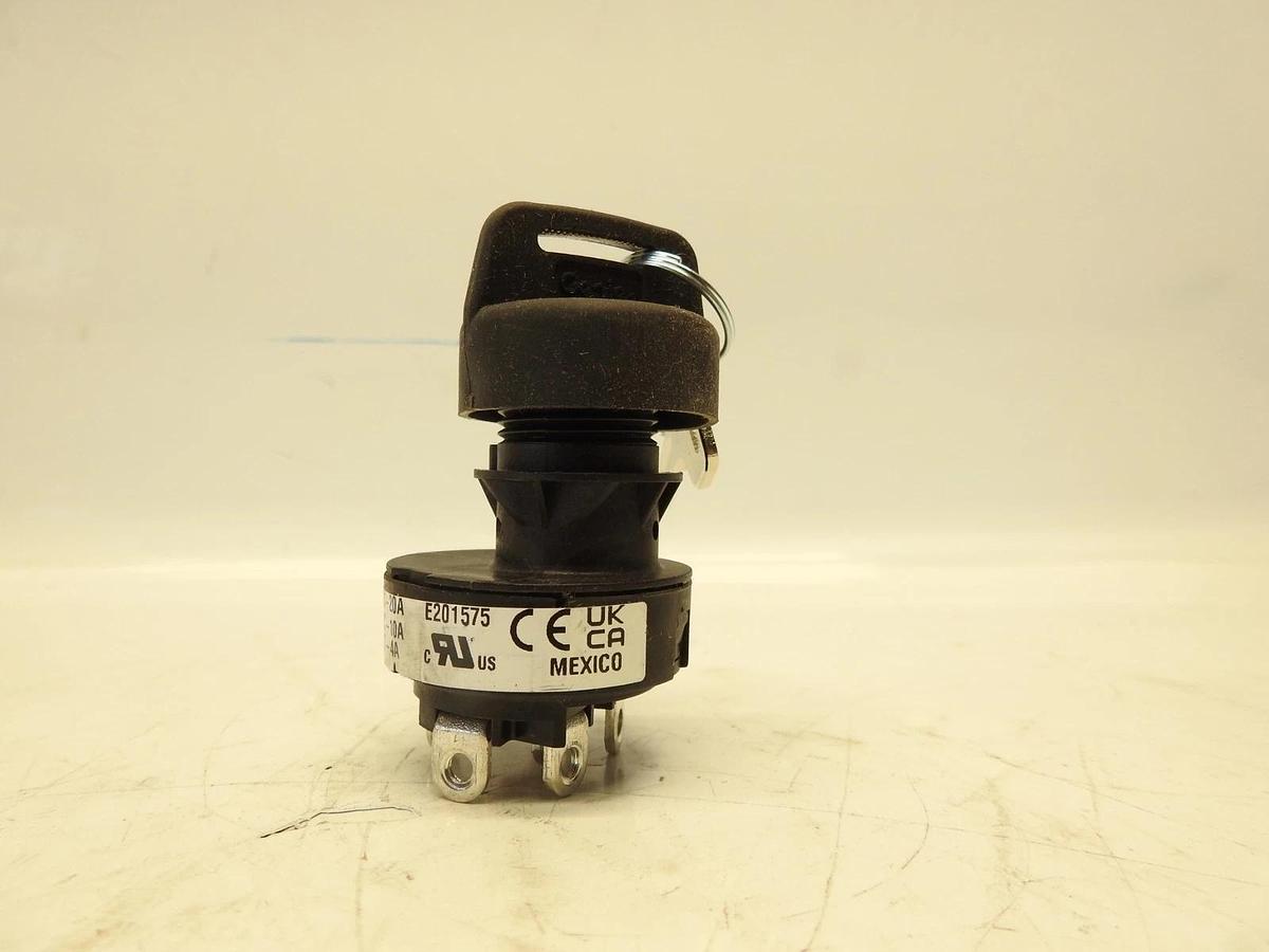 New Oem Genie Lift Part # 83131GT - KEYSWITCH, 3 POS W/KEYS, LOCKING, EA