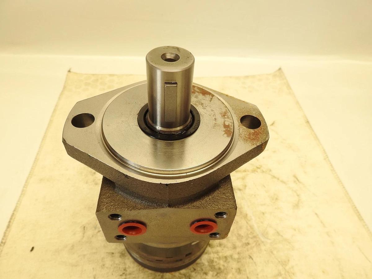 New Oem Parker 900-3999-41 Motor Sae "A" 2 Bolt Mounting 3-1/4
