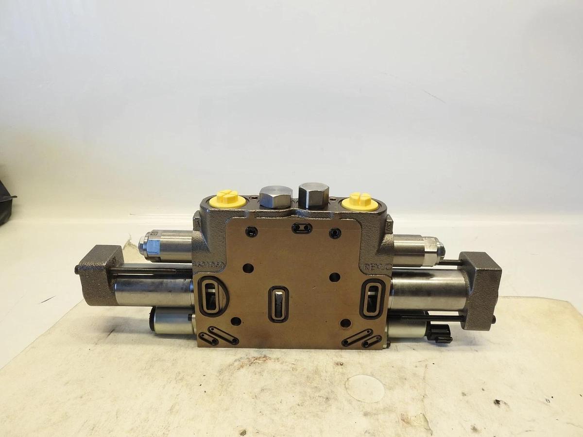 New Oem John Deere AT488584 Hydraulic Valve Parker 4639152133
