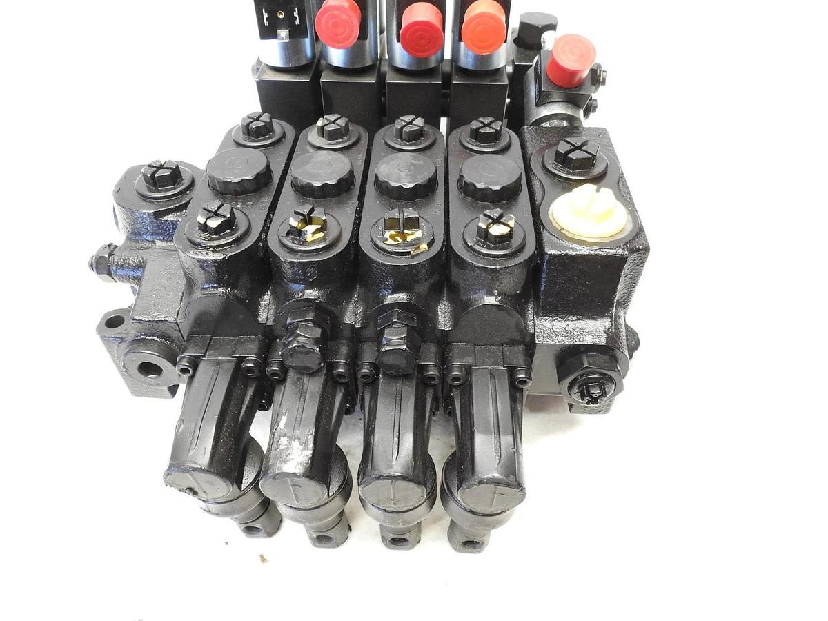 New Genuine HMF 55266 Hydraulic Valve Block  002765417