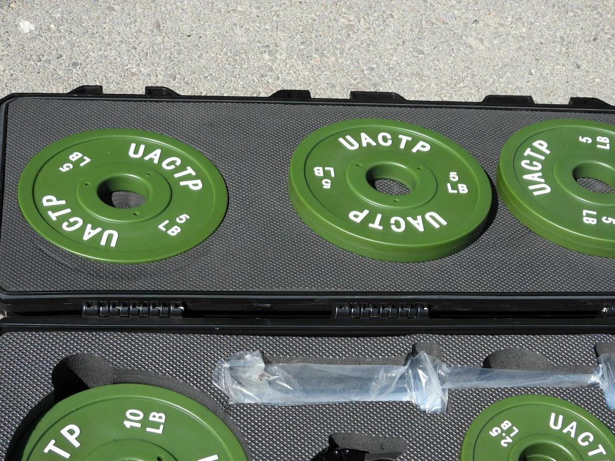New Uactp Olympic Dumbell Set Includes 2.5/ 5/ & 10 Lbs & Carrying  Case