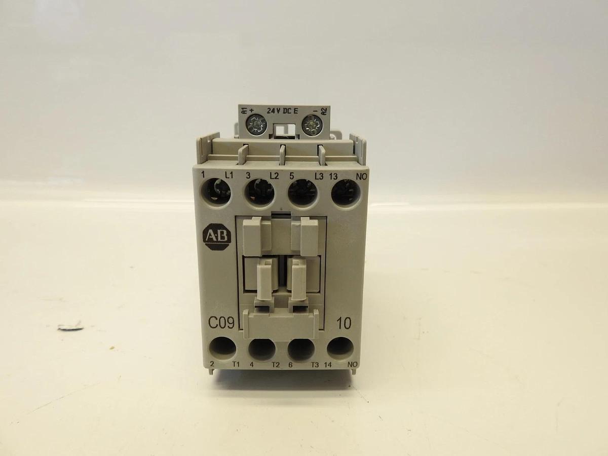 New Sealed Allen-Bradley 100-C09EJ10 Contactor