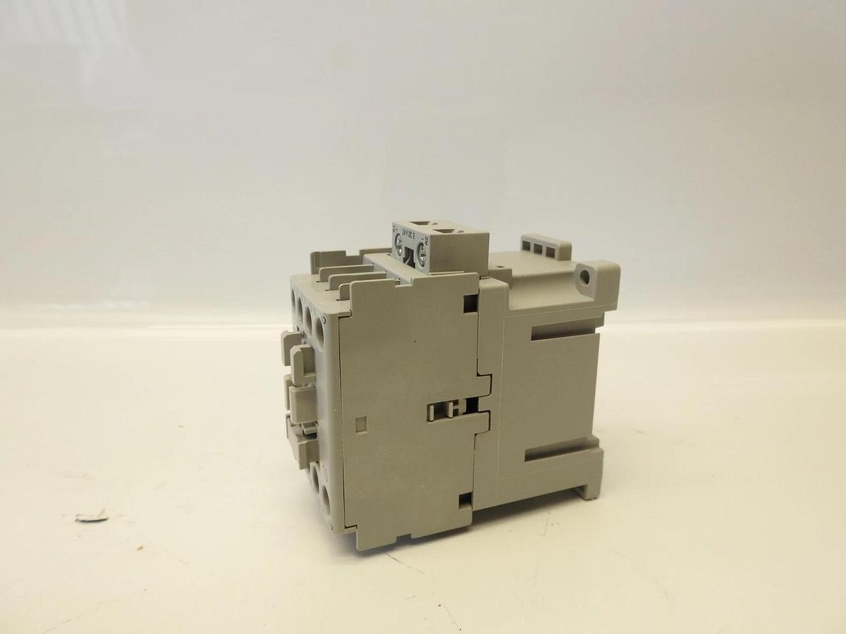 New Sealed Allen-Bradley 100-C09EJ10 Contactor