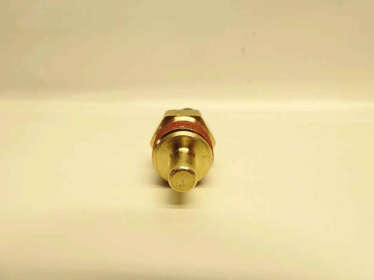 New Genuine Oem Paccar Q21-1002 Temperature Sensor for Peterbilt 379 & Kenworth