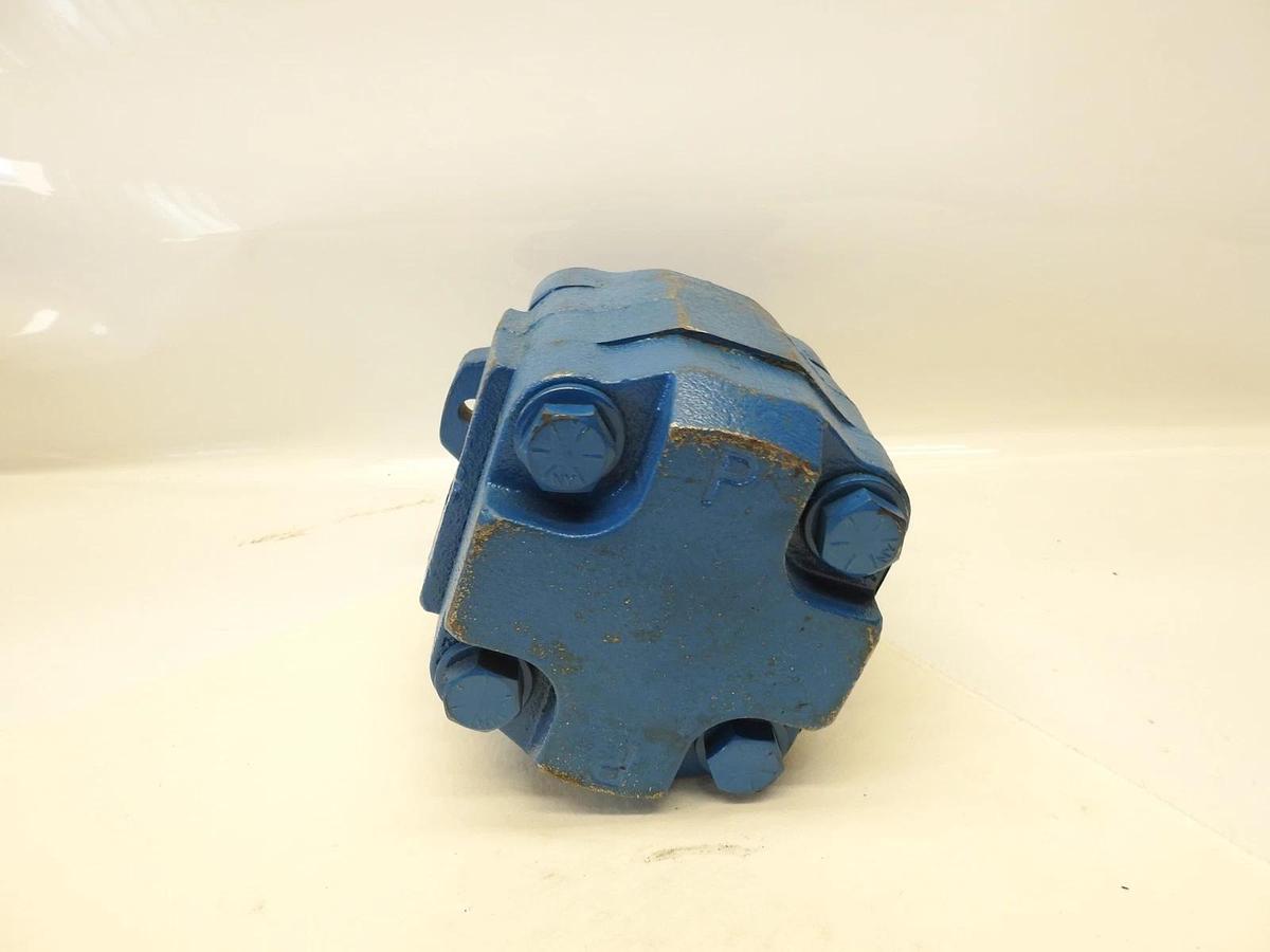 New Permco 5000 Series Hydraulic Motor M5000A886ADDE17-32  BP94314