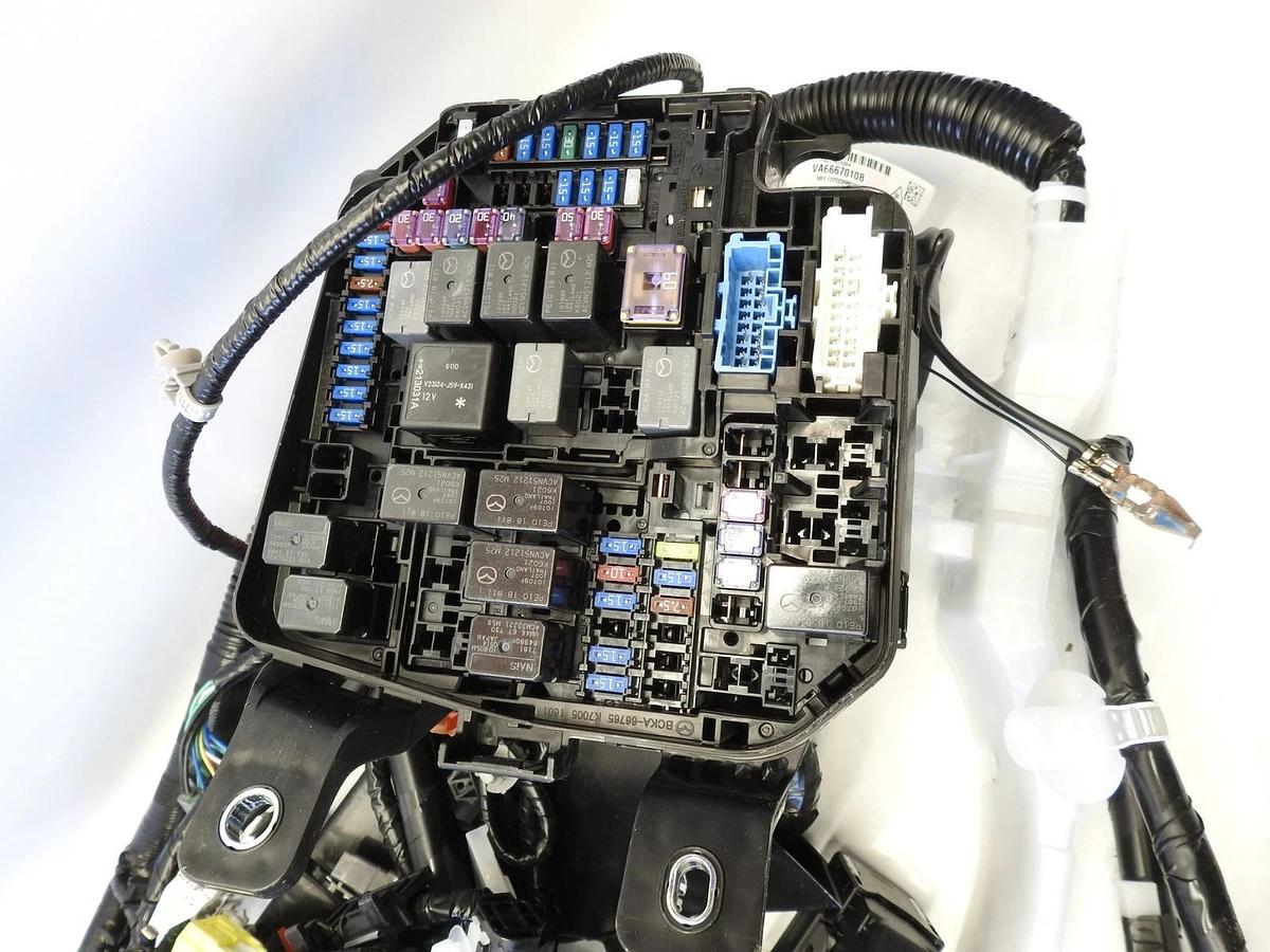 New Oem Mazda (VA66-67-010B) Harness Front