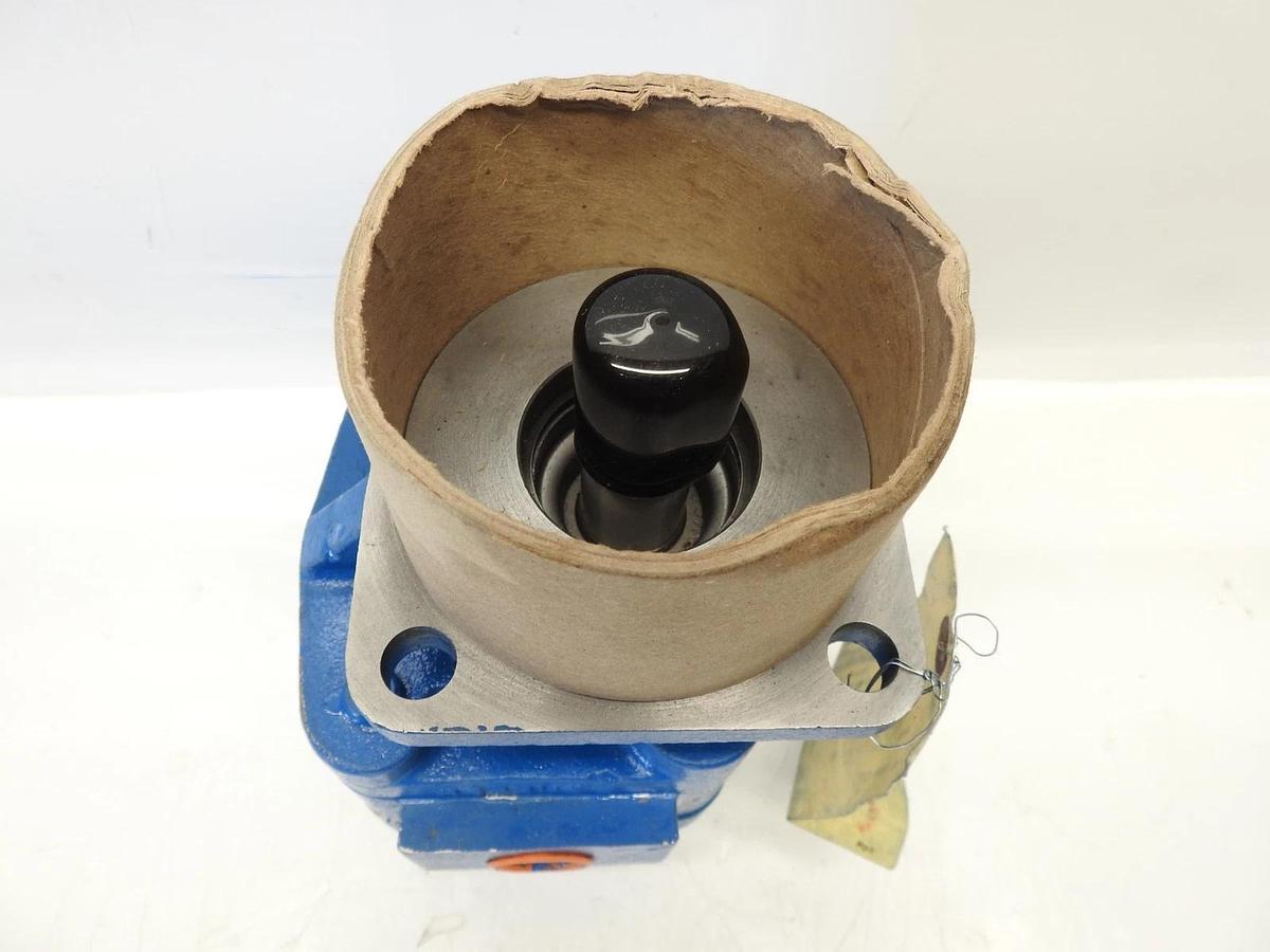 New Oem Permco M2100A831LDHE10-32 Hydraulic Gear Pump Motor 2100 Series