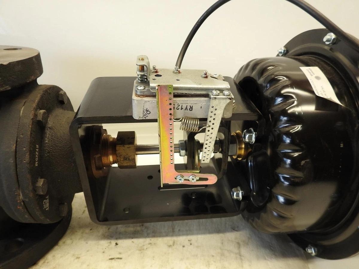 Johnson Controls MP8000 Series Pneumatic Actuator MP865D 3" Flange Valve Actuato