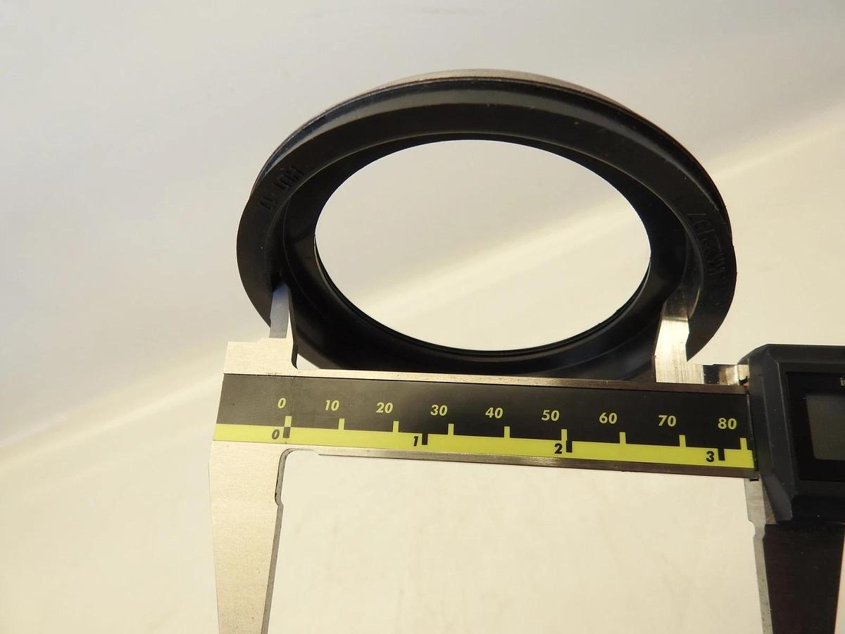 New Oem John Deere Oil Seal AKK22197