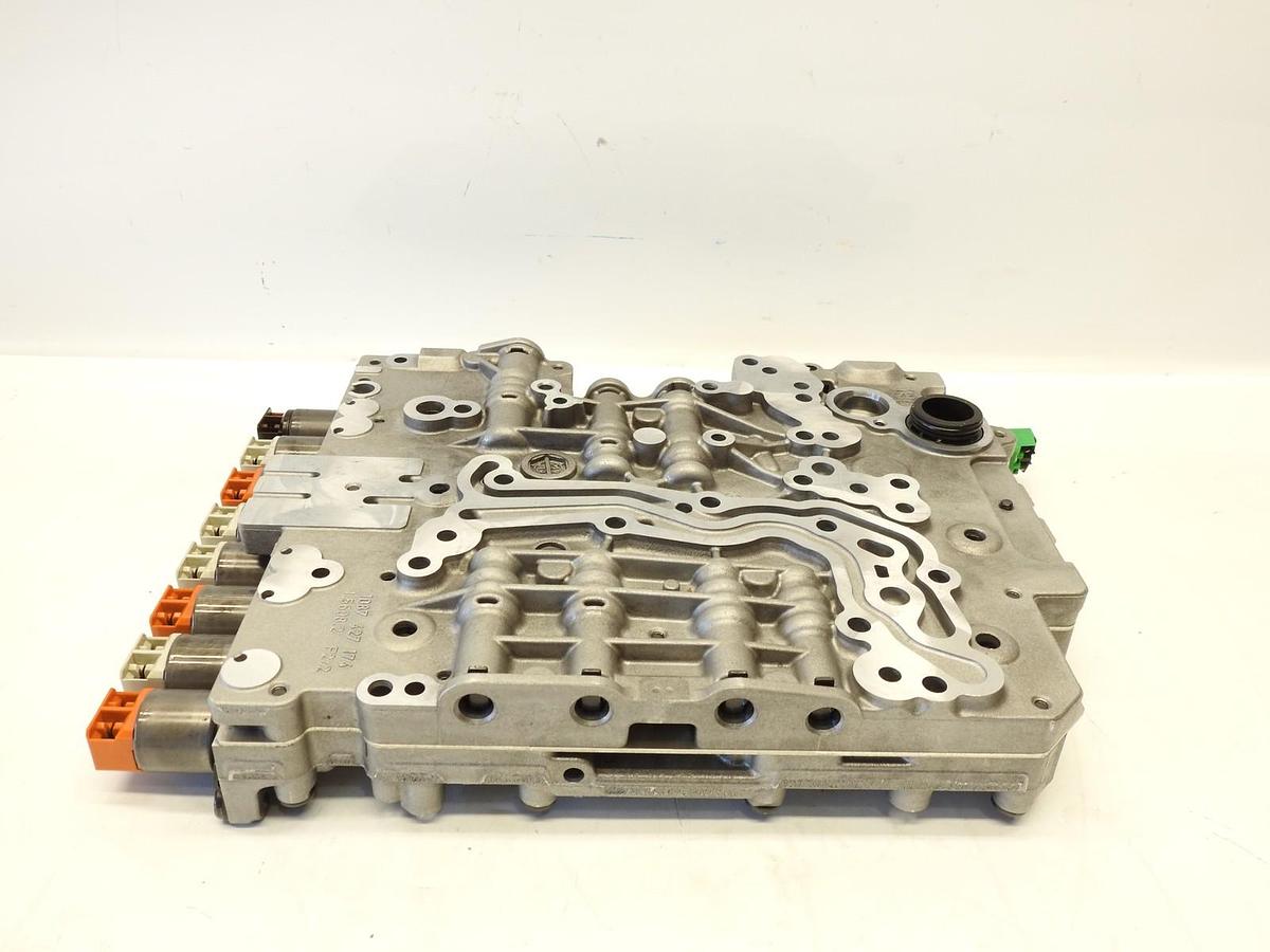 8HP70 ZF8HP70 Automatic Transmission Valve Body For BMW LAND ROVER JAGUAR 2010ON
