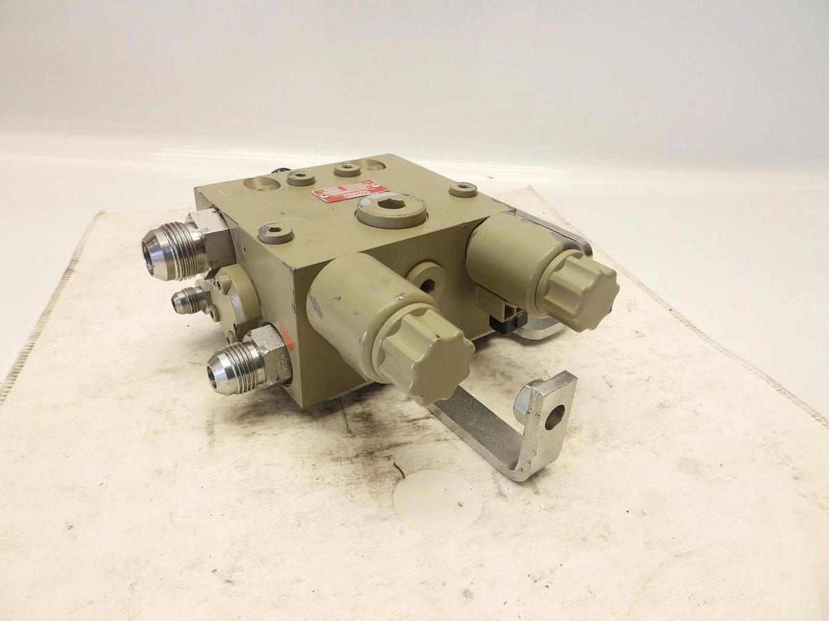 HYDAC 7J447-78511 Auxiliary Aux Valve for Kubota LM2605 NEW