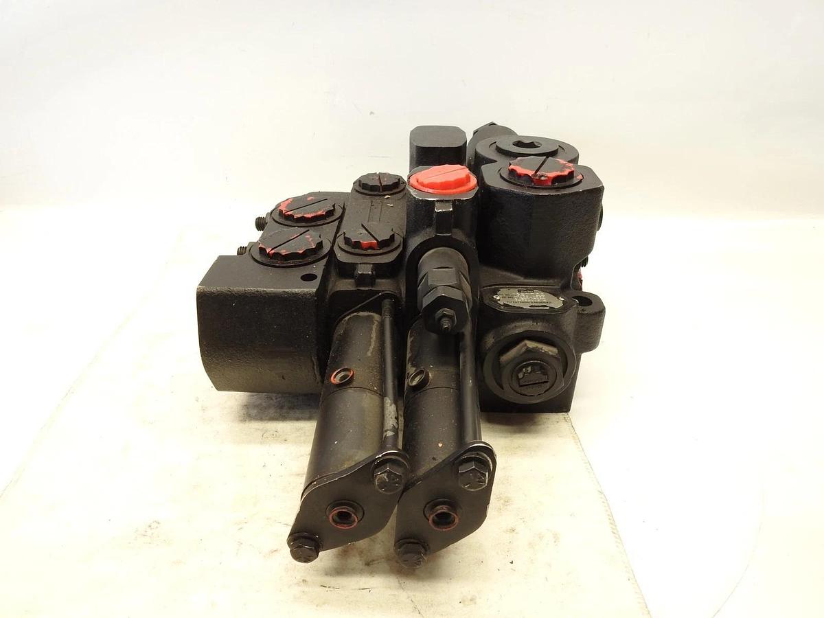 New Genuine Wastebuilt Mcneilus Hydraulic Valve, VF35 2 Section G Dump-Trailer