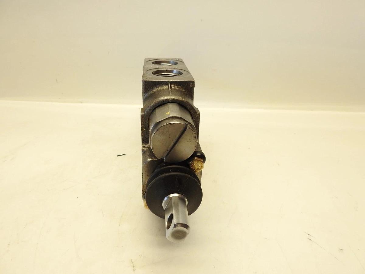 New Oem Cat 124-8816 Hydraulic Valve Section Fits: 436C 416C 438C 426C 428B 428C