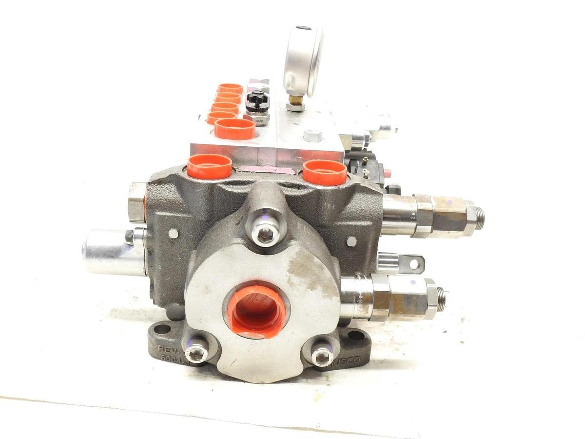 New Oem Maxle E24FCQ57A Drop Down Trailing Axle Hydraulic Valve Manifold
