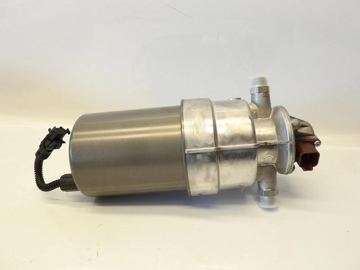 New Oem John Deere Filter Head DZ112085