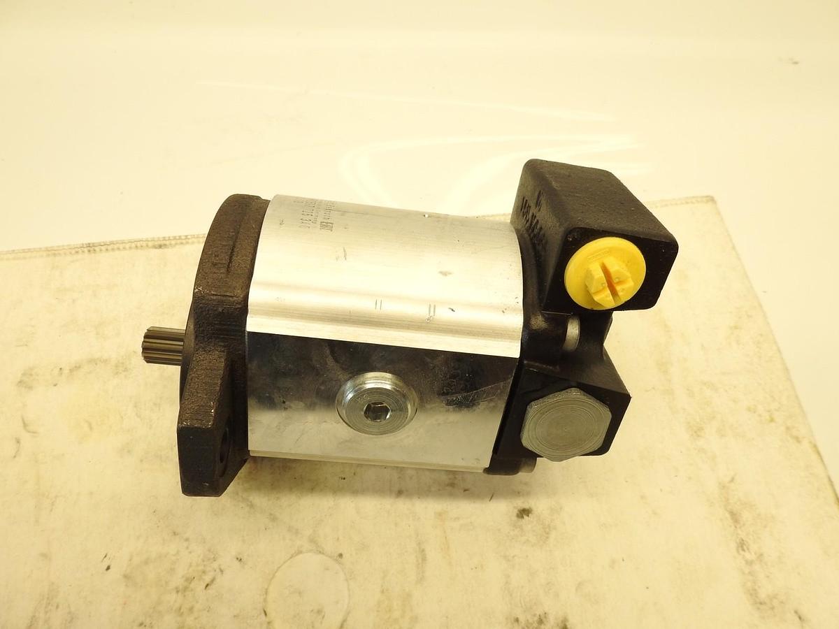 Genuine CNH Case New Holland 84263360 Hydraulic Gear Pump 25.67CC 3000 Rpm