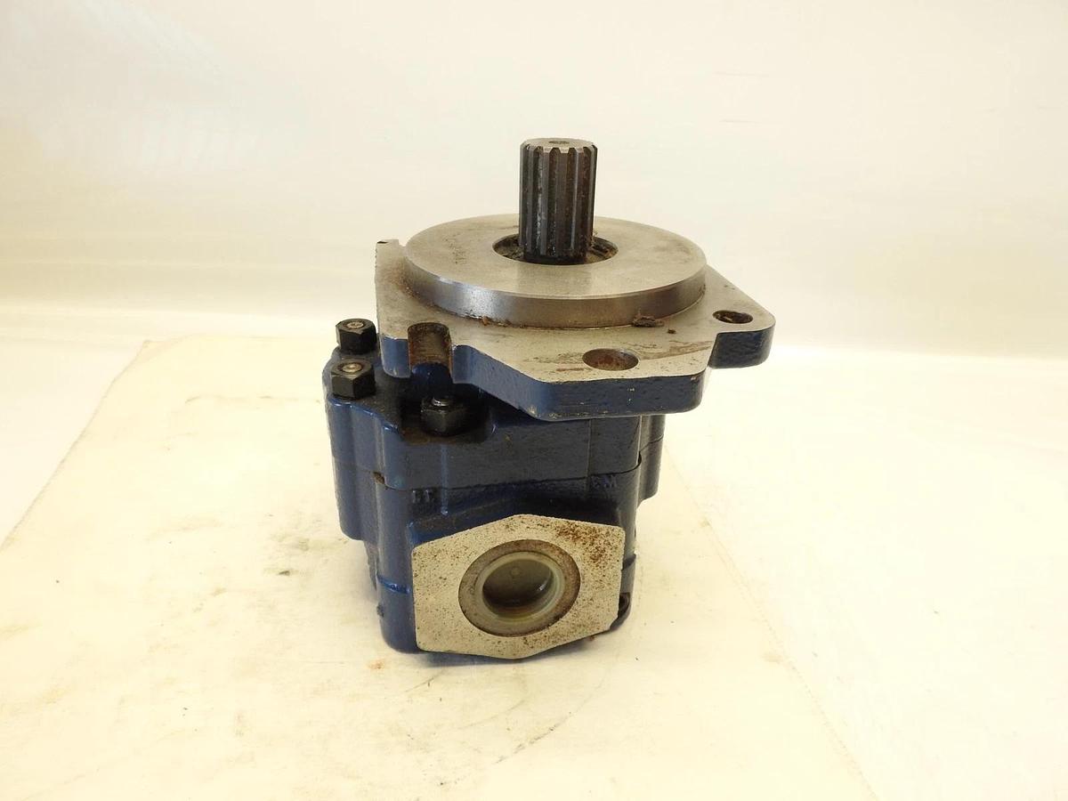 New Ronzio Hydraulic Motor 033W0MC30K6PJT17VH Splined Shaft 6 Bolt Hole