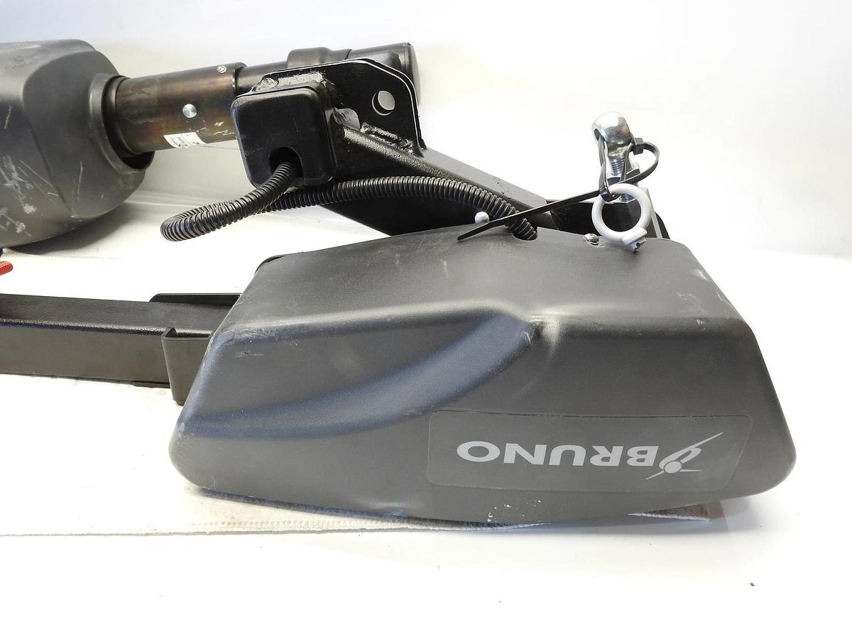 Bruno VSL-6000 Curb-Sider Hoist Style Interior Wheelchair Scooter Lift | OEM | 2