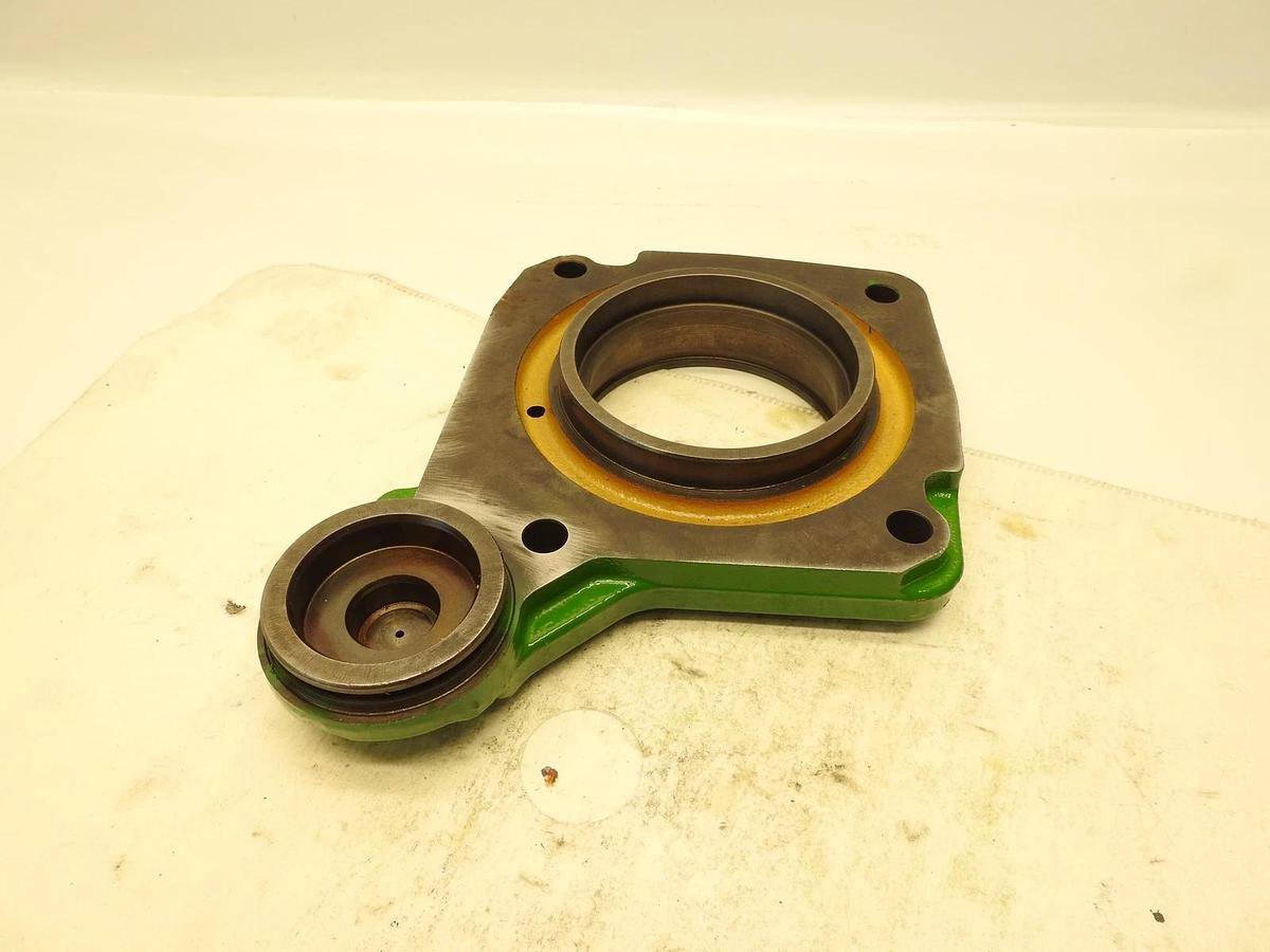 New Oem John Deere R224320 R539045 Bearing Housing