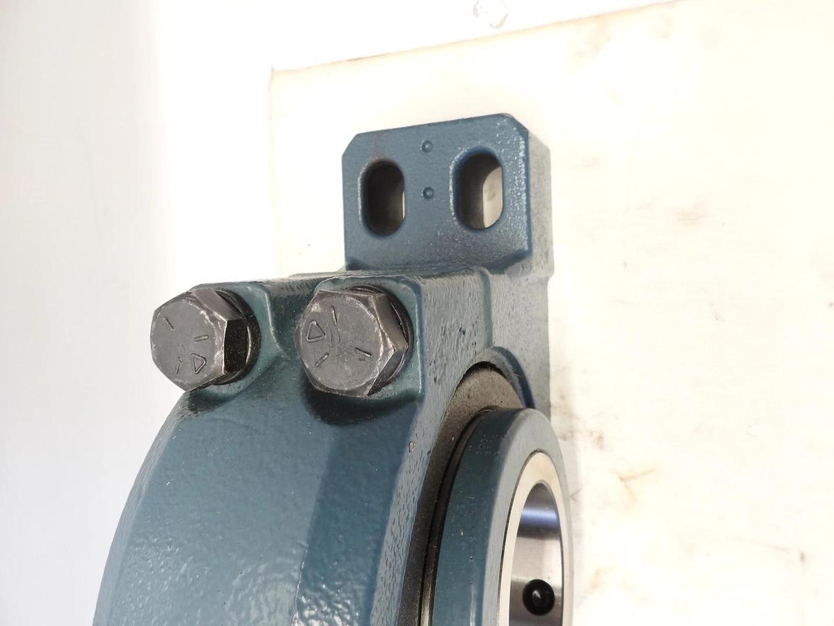 Genuine Dodge P4B-DI-304R 023359 Pillow Block Roller Bearing 3.2500 in Bore