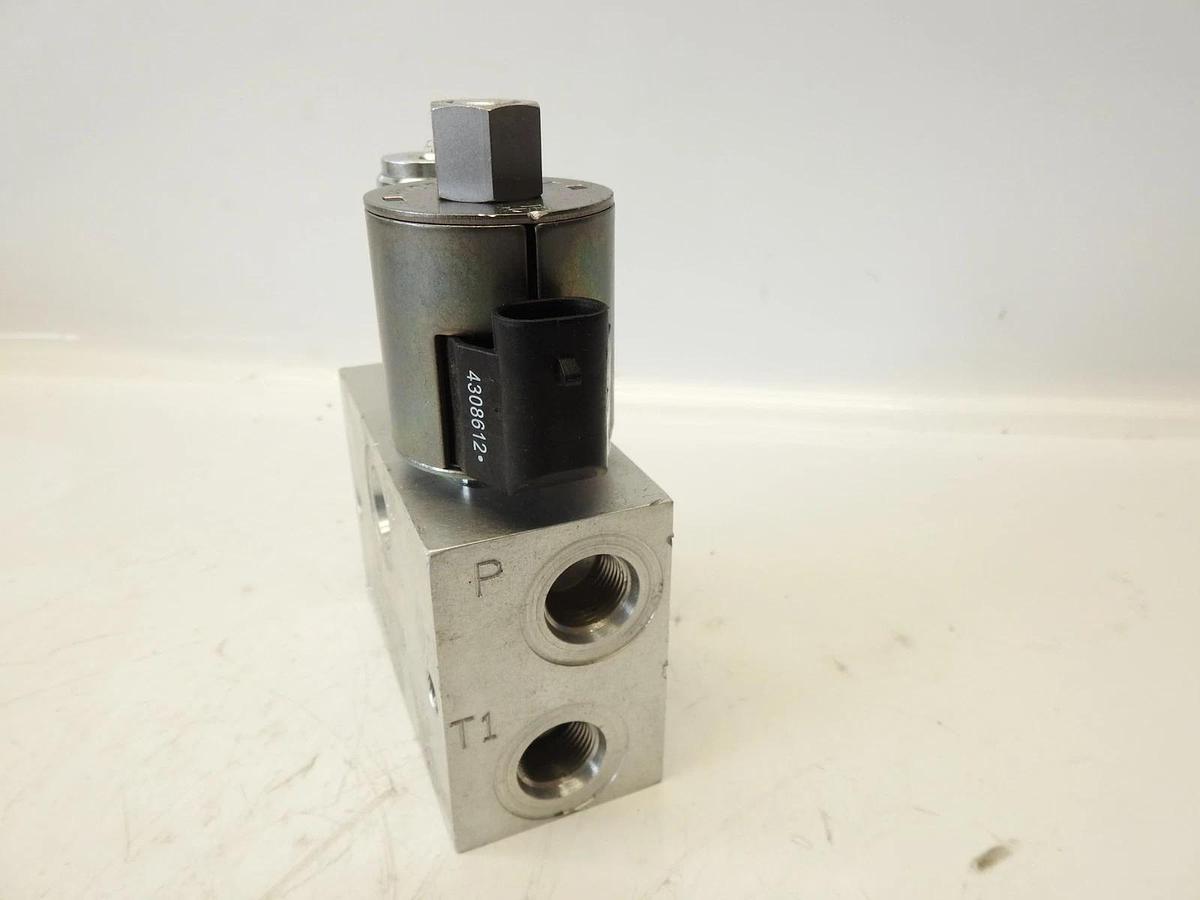 New Oem John Deere Solenoid Hydraulic Valve - KV25554