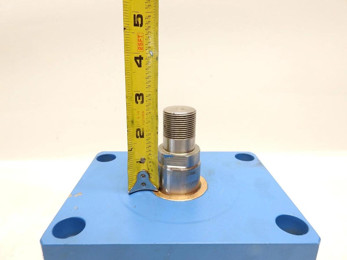 New Rexroth 4 Bolt Hole Hydraulic Cylinder Threaded Shaft