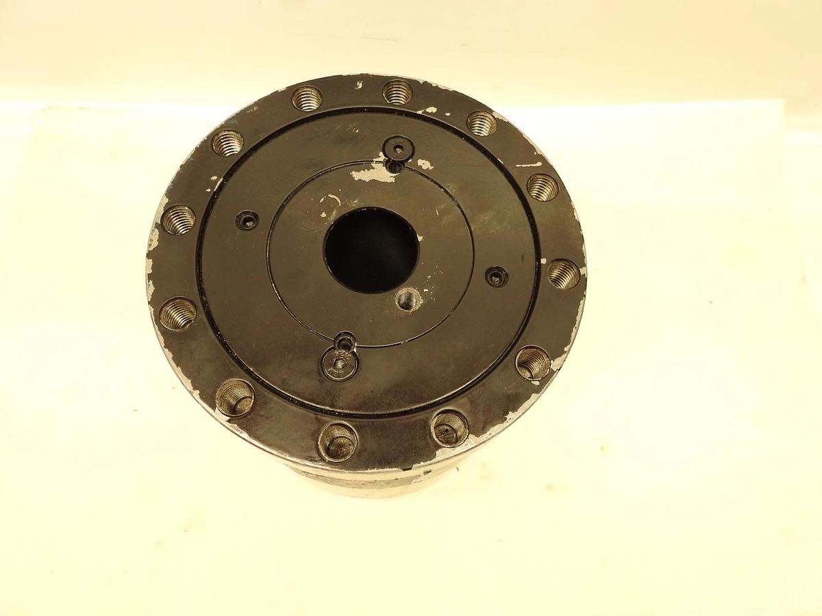 New Weitai Hydraulic Rotary Actuator KT240404 12 Bolt Hole 6 5/8" Wide X 7 3/16"