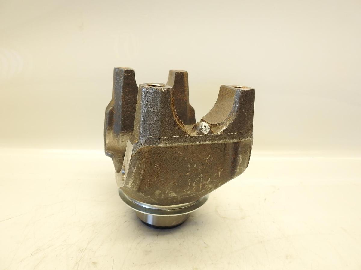 6-4-9001-1X NEW OEM DANA SPICER OUTPUT SHAFT YOKE END 6-4-8431-1, 649001X,648431
