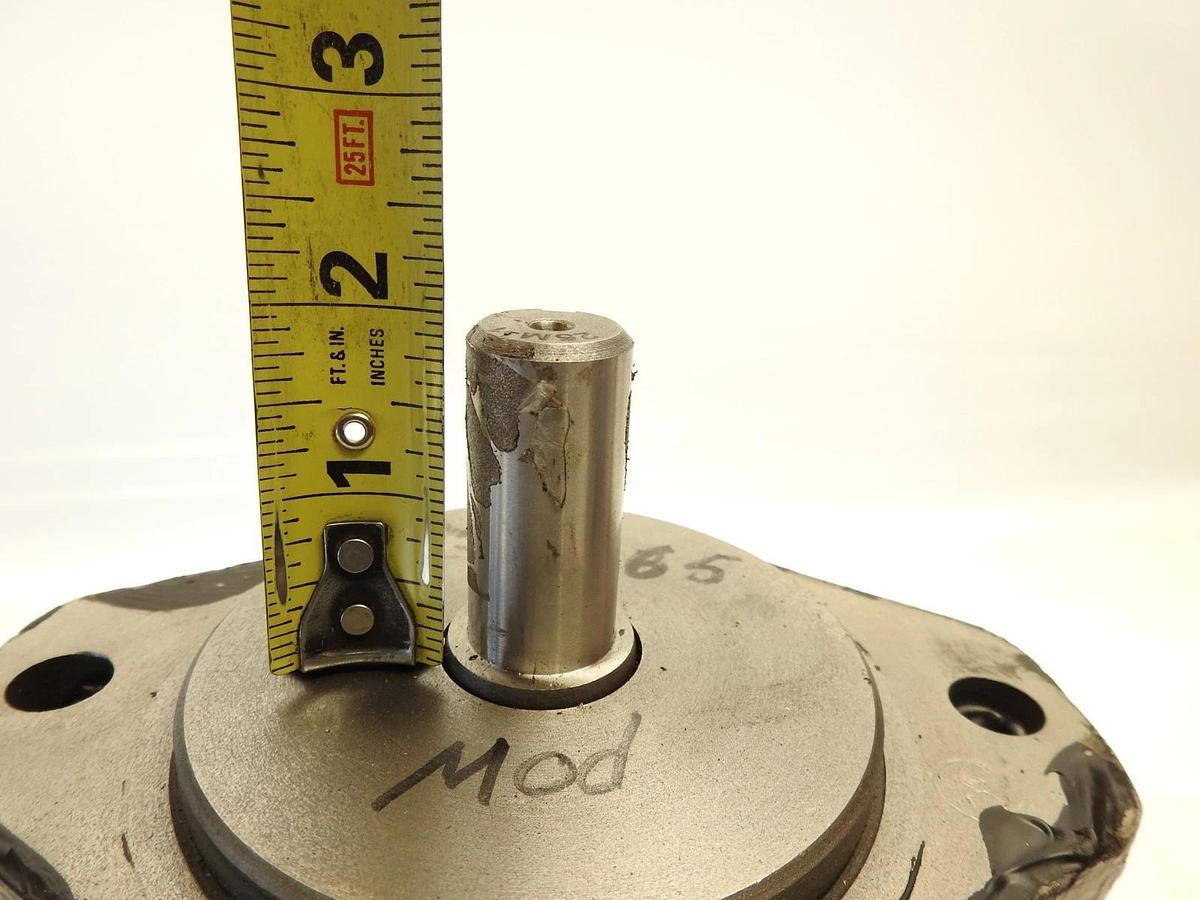 New T6 Series 2 Bolt Hole Hydraulic Vane Pump Keyed Shaft
