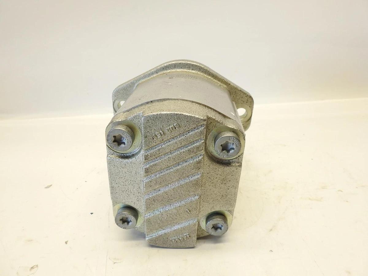 New Genuine Oem BOSCH Rexroth 9510490167 / 9510490167 Hydraulic Pump