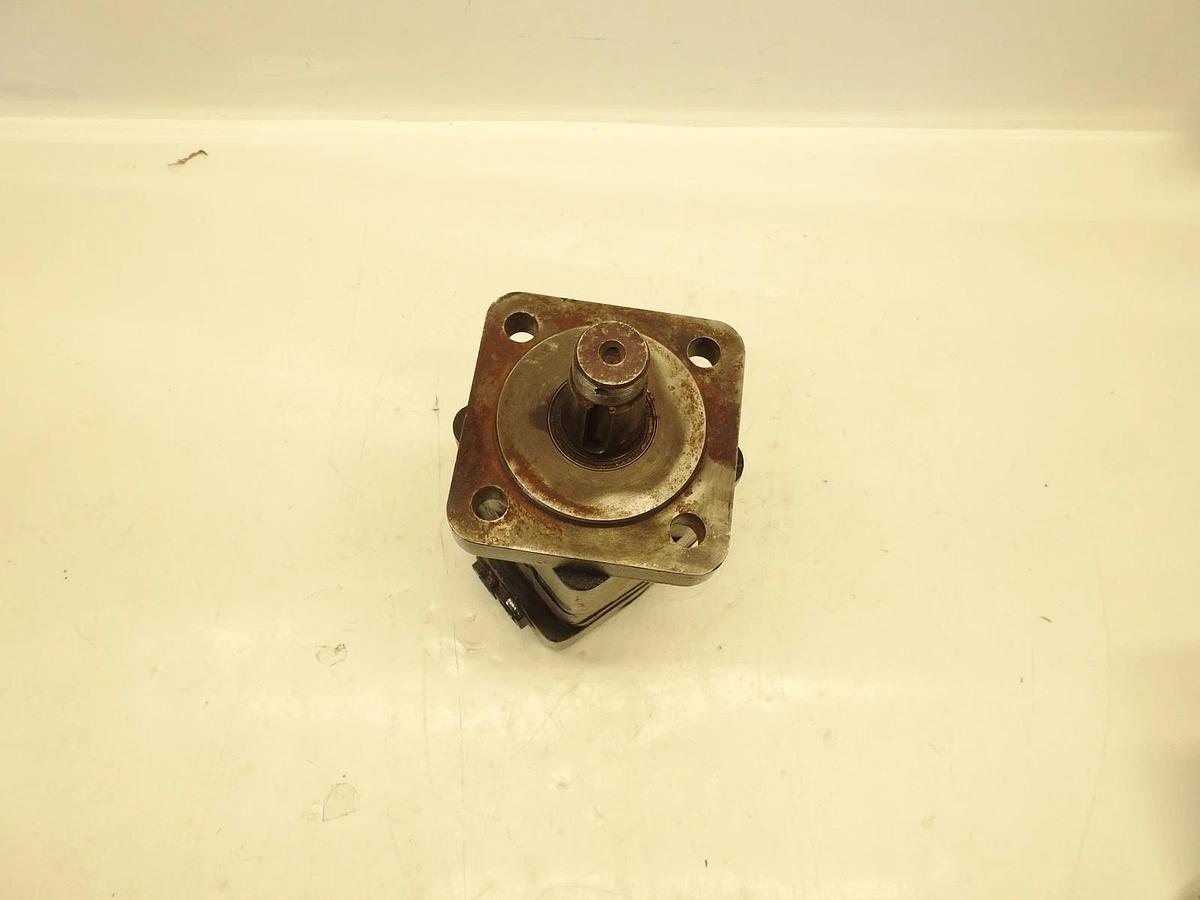 New Genuine Oem WHITE Danfoss ­-­ 11243301 ­-­ MOTOR HYDRAULIC 160CC