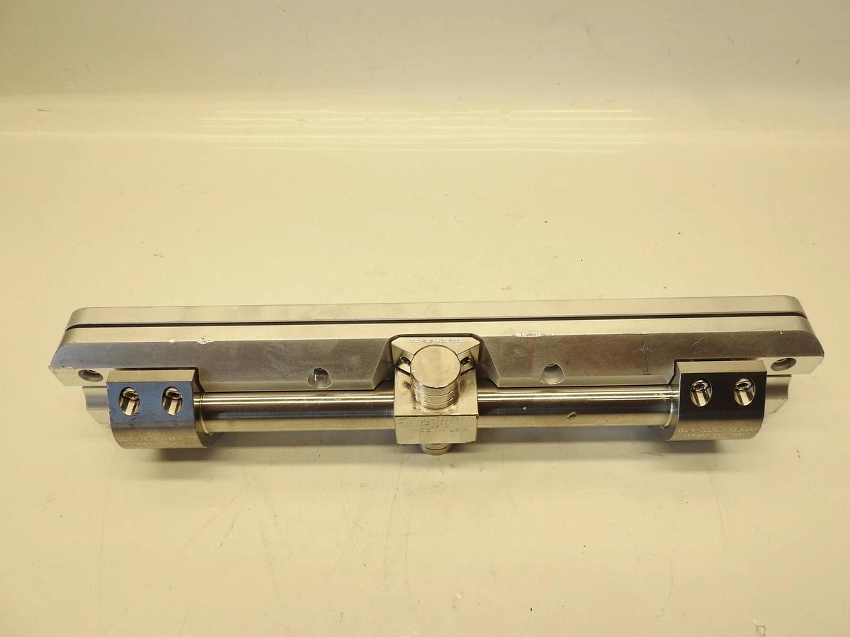 AMAT Applied Materials Slit Valve Door Assy 0021-70063 0021-76767 35cm Long