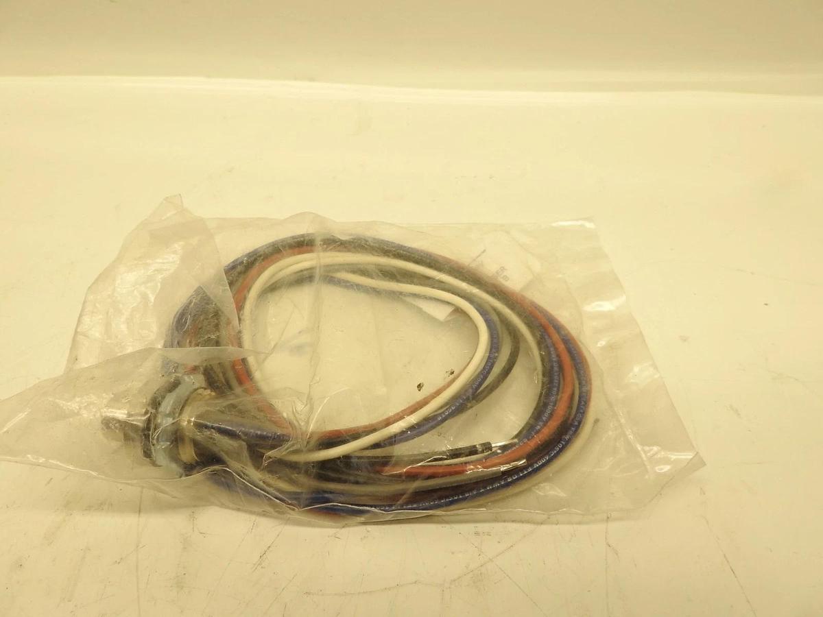 New Oem AB Allen Bradley 18AWG, 5 Pin Female Single Cable 888D-F5AE1-1