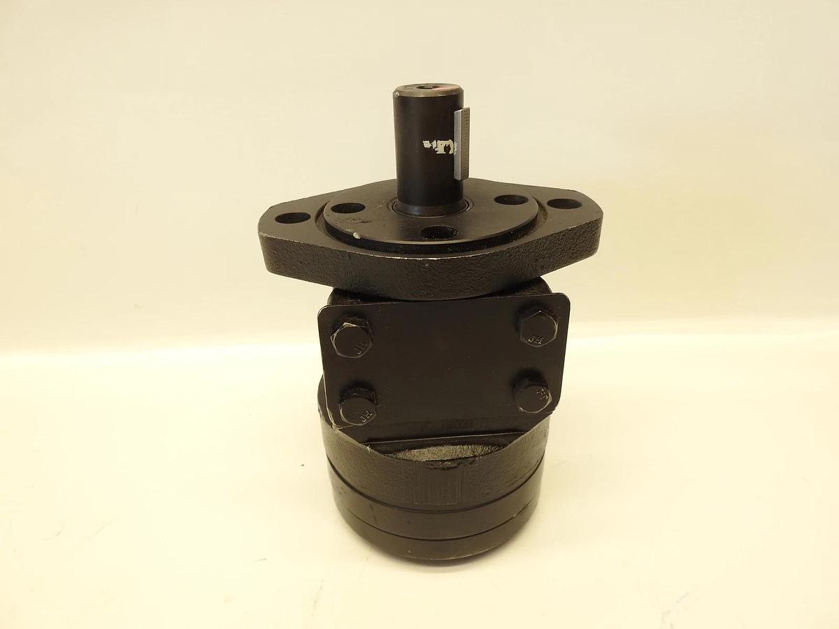 NEW OEM Char-Lynn 103-1544-012 / Eaton 103-1544-012 Motor