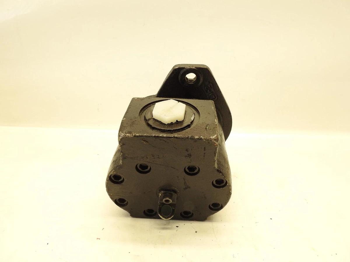 New Oem Danfoss 83012087 GEAR PUMP-LH, SINGLE DISPL