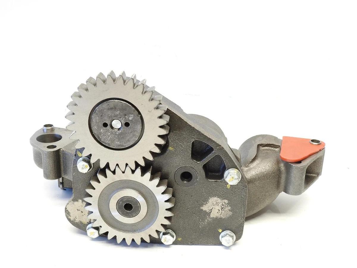 New Aftermarket Cummins ISX Oil Pump  5680039