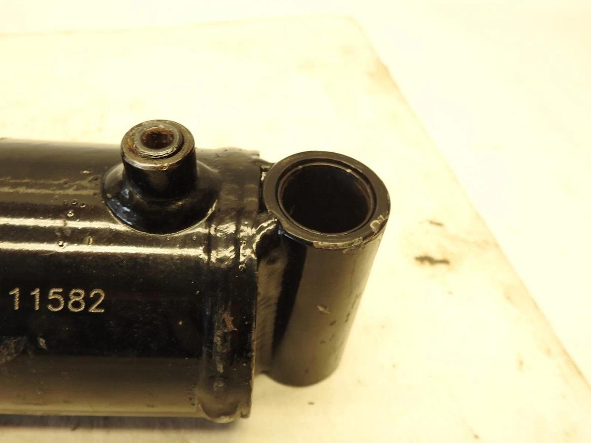 New Douglas Hydraulic Cylinder CYL-3005.5-45-1 111582