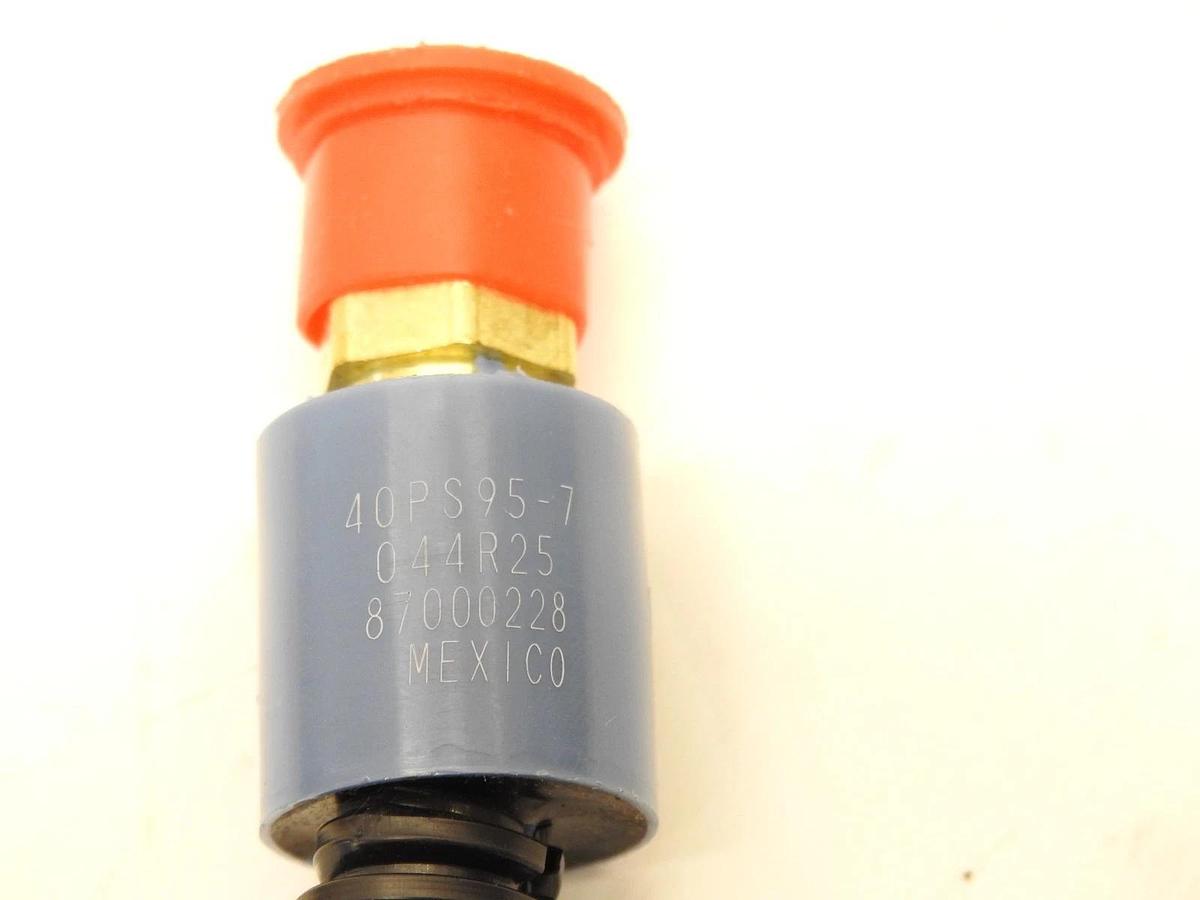 Genuine OEM CNH New Holland Pressure Switch for 1021G2 1121G2 1650M 2050M