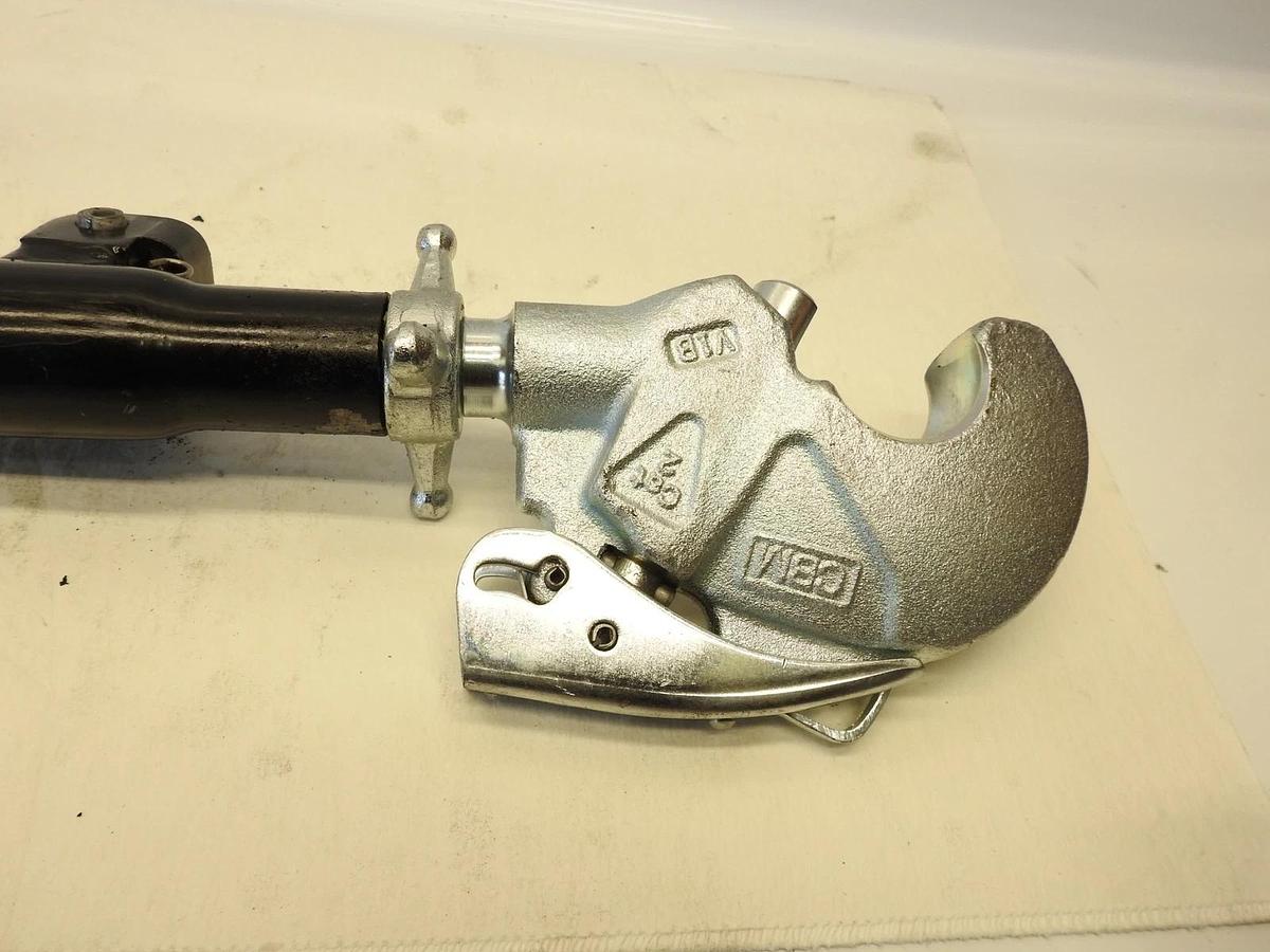 New Oem John Deere ER429180: Hook Type Center Link Tie Rod Assembly