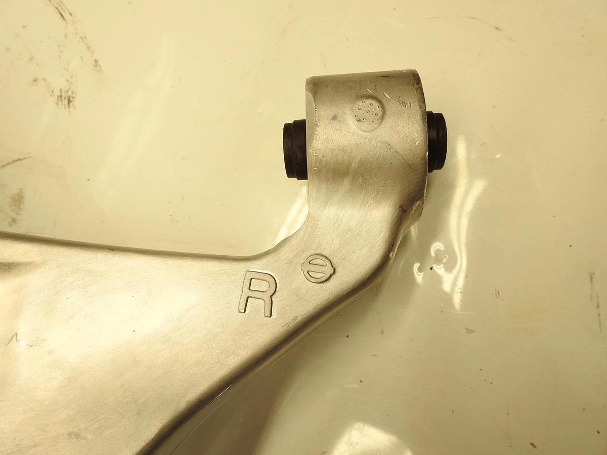 New Oem Infinity 54500-LMD1A Suspension Control Arm (Right)