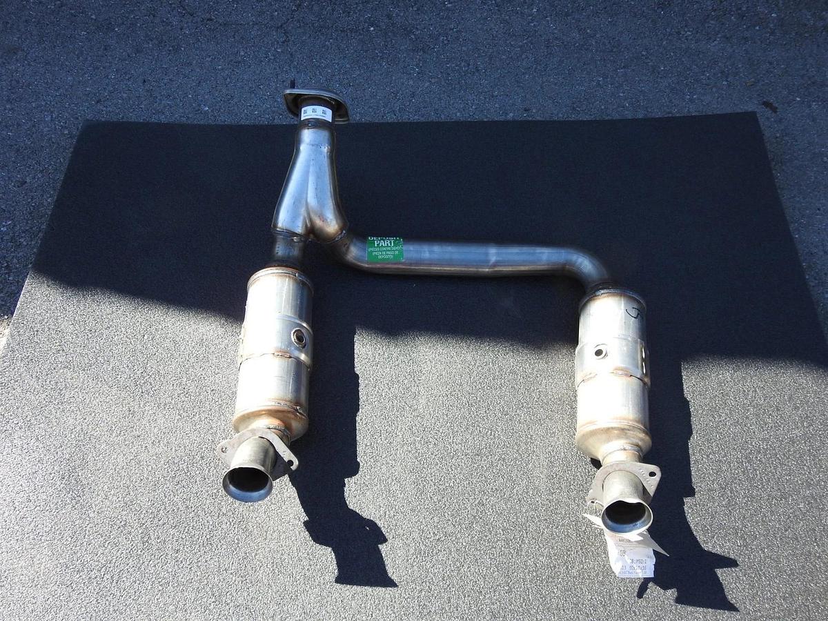 New Genuine Mopar Exhaust Pipe and Converter 2020-2022 Ram 1500 68433692AA OEM