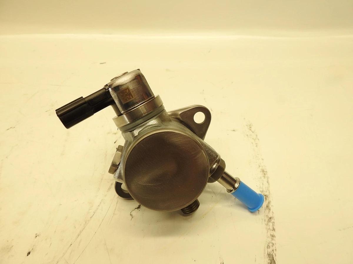 New Genuine Napa 2-34106 Hi Pressure Fuel Pump 2015-2017 Ford Expedition