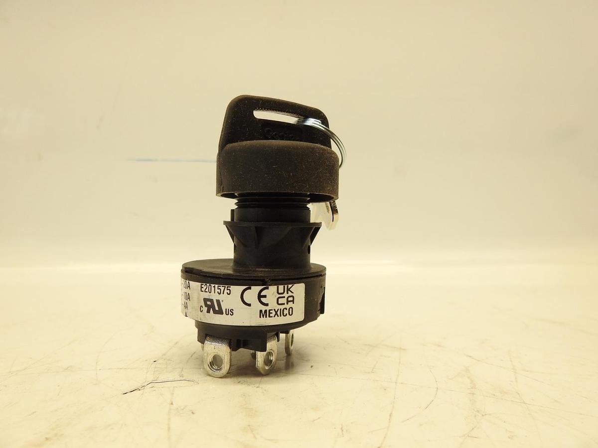 New Oem Genie Lift Part # 83131GT - KEYSWITCH, 3 POS W/KEYS, LOCKING, EA