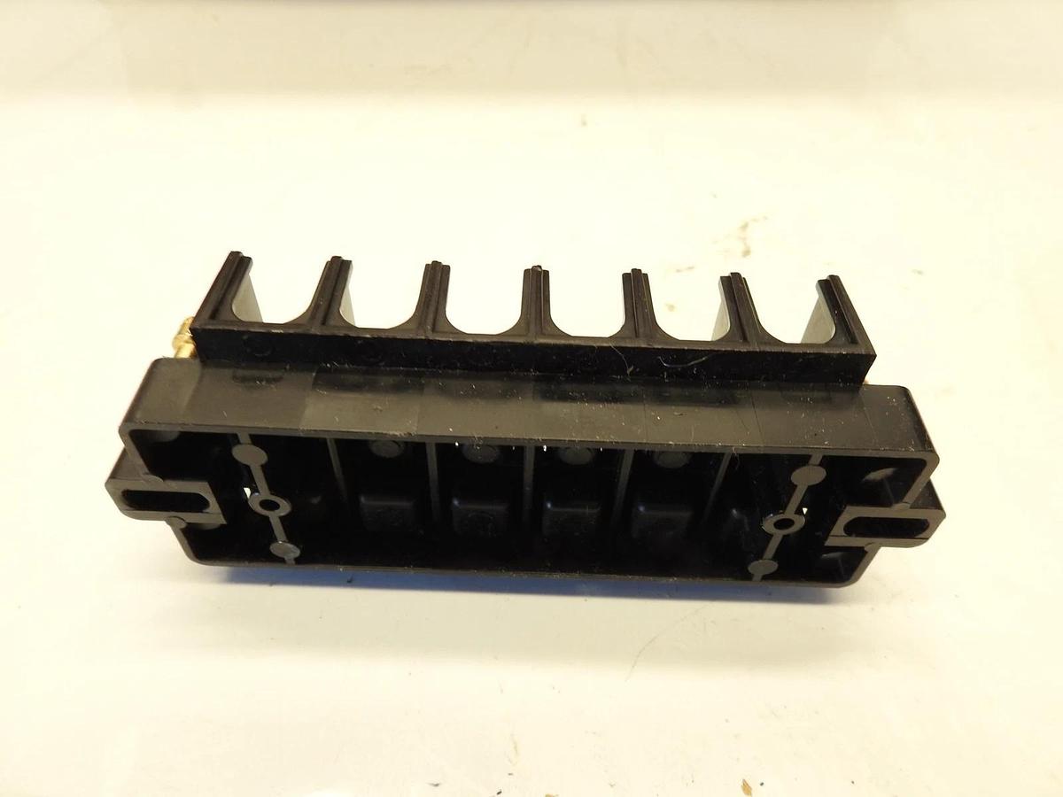 Lot Of 50 Eaton Bussman KUSC8 Barrier Terminal Blocks