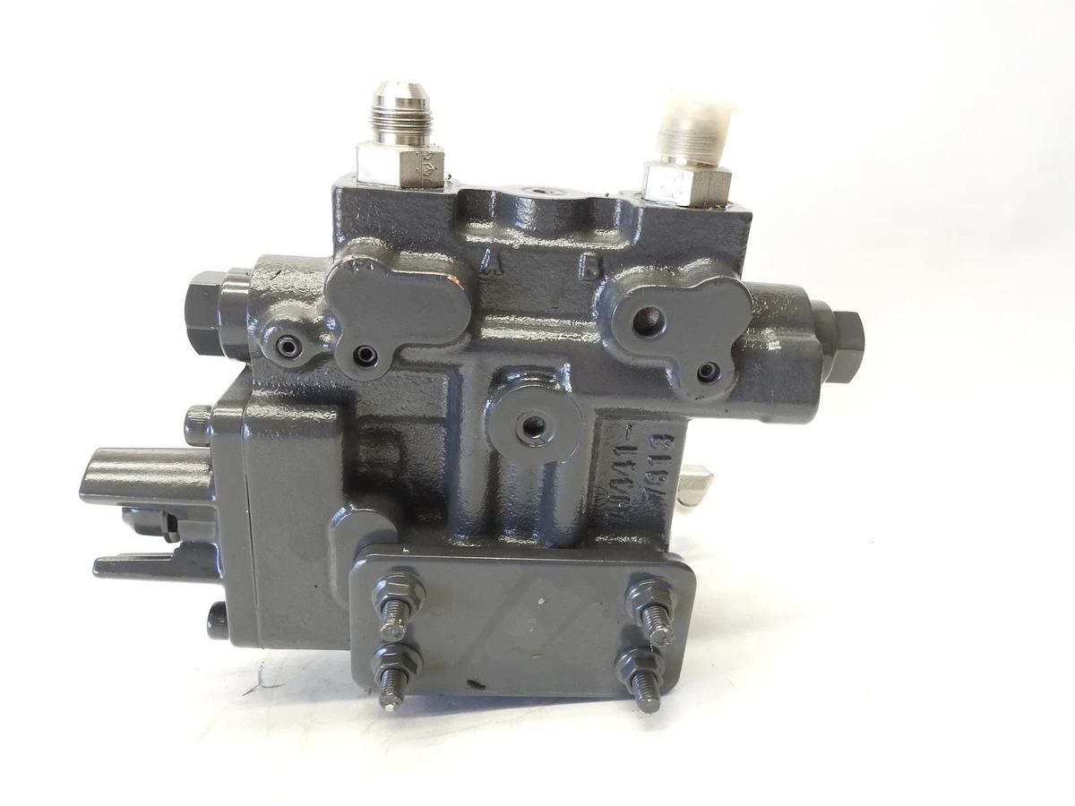New Genuine OEM Kubota Loader Hydraulic Valve 7J441-78128 FlF43 Stack