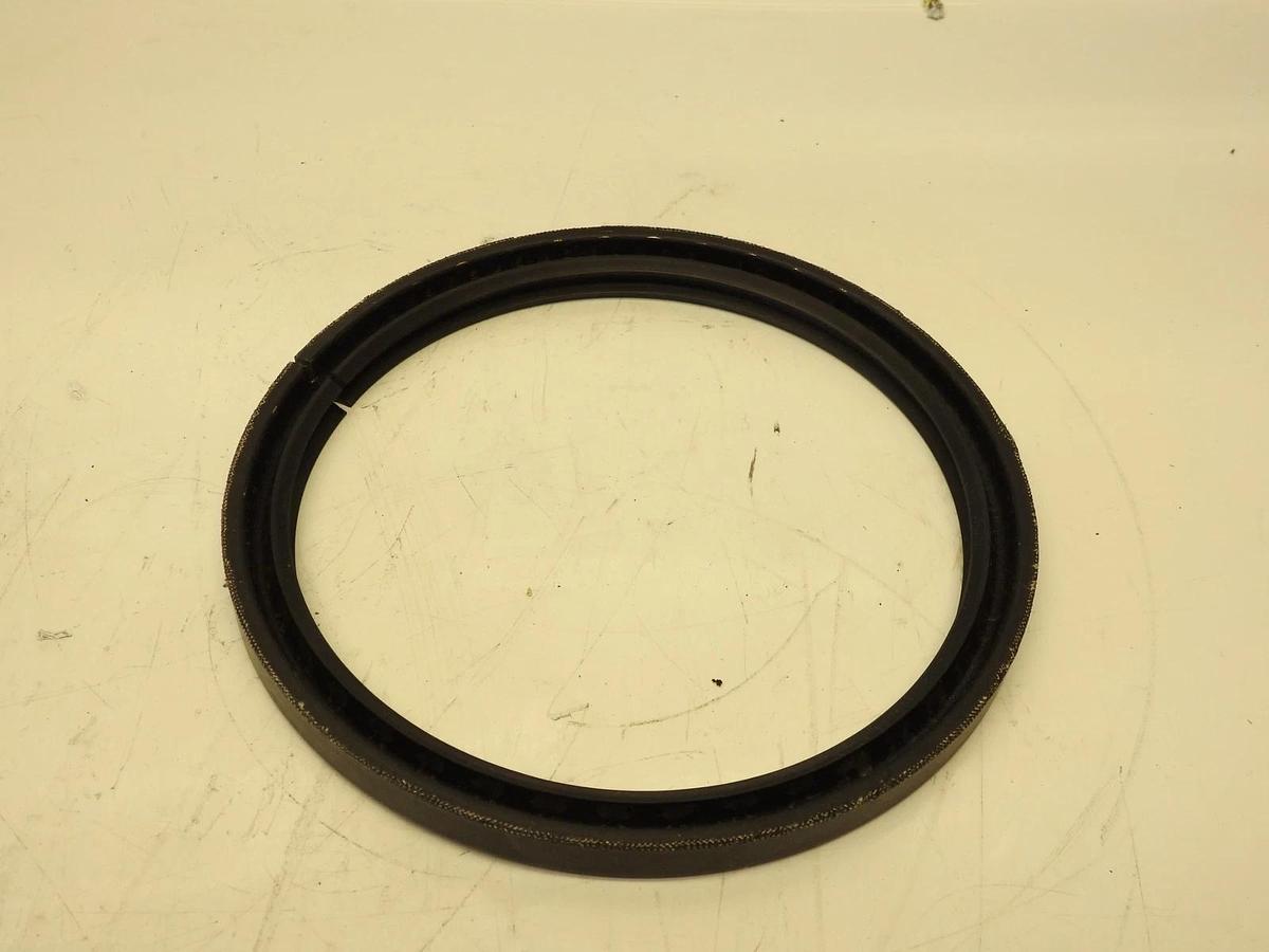 Garlock 24608-2251 Oil Seal 5.625 in Shaft Dia. 6.625 in OD, 0.437 in