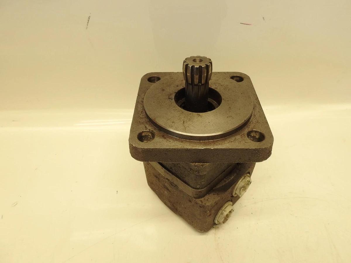 New Danfoss White Hydraulic Motor 56773044.3532978 11221988 350130s810bzaamup